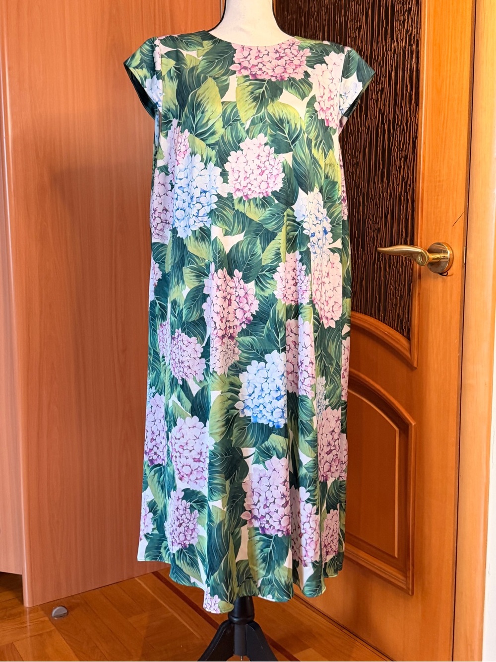 Dolce Vita  elegant sleeveless shift midi dress Sz XL